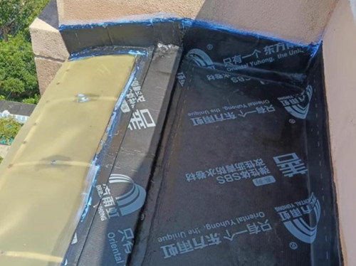 小區飄窗做防水堵漏